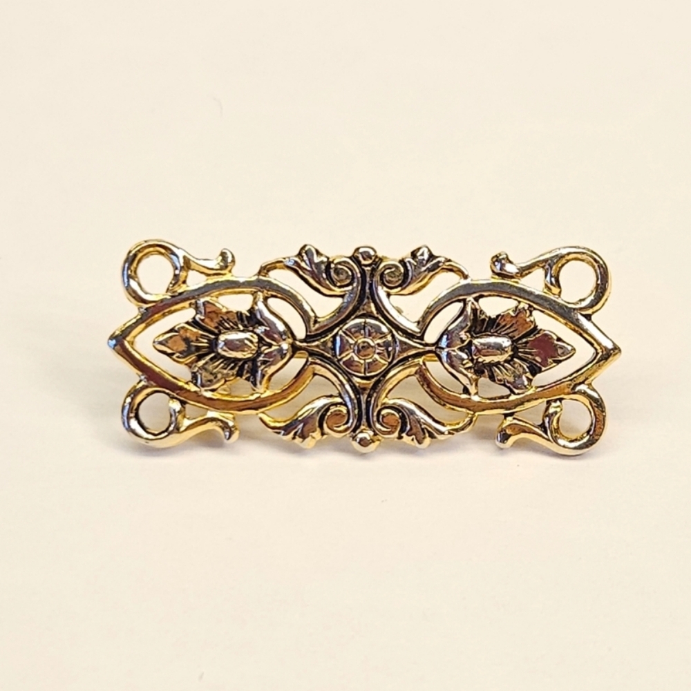 Vintage Floral Filigree Brooch - Picture 2 of 9